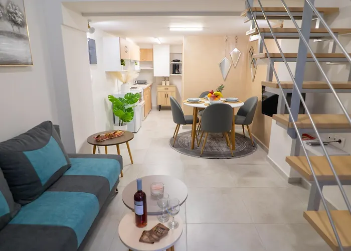 Freedom's Loft * Volos