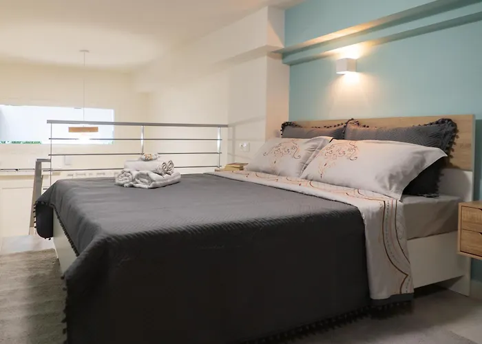 Freedom's Loft * Volos